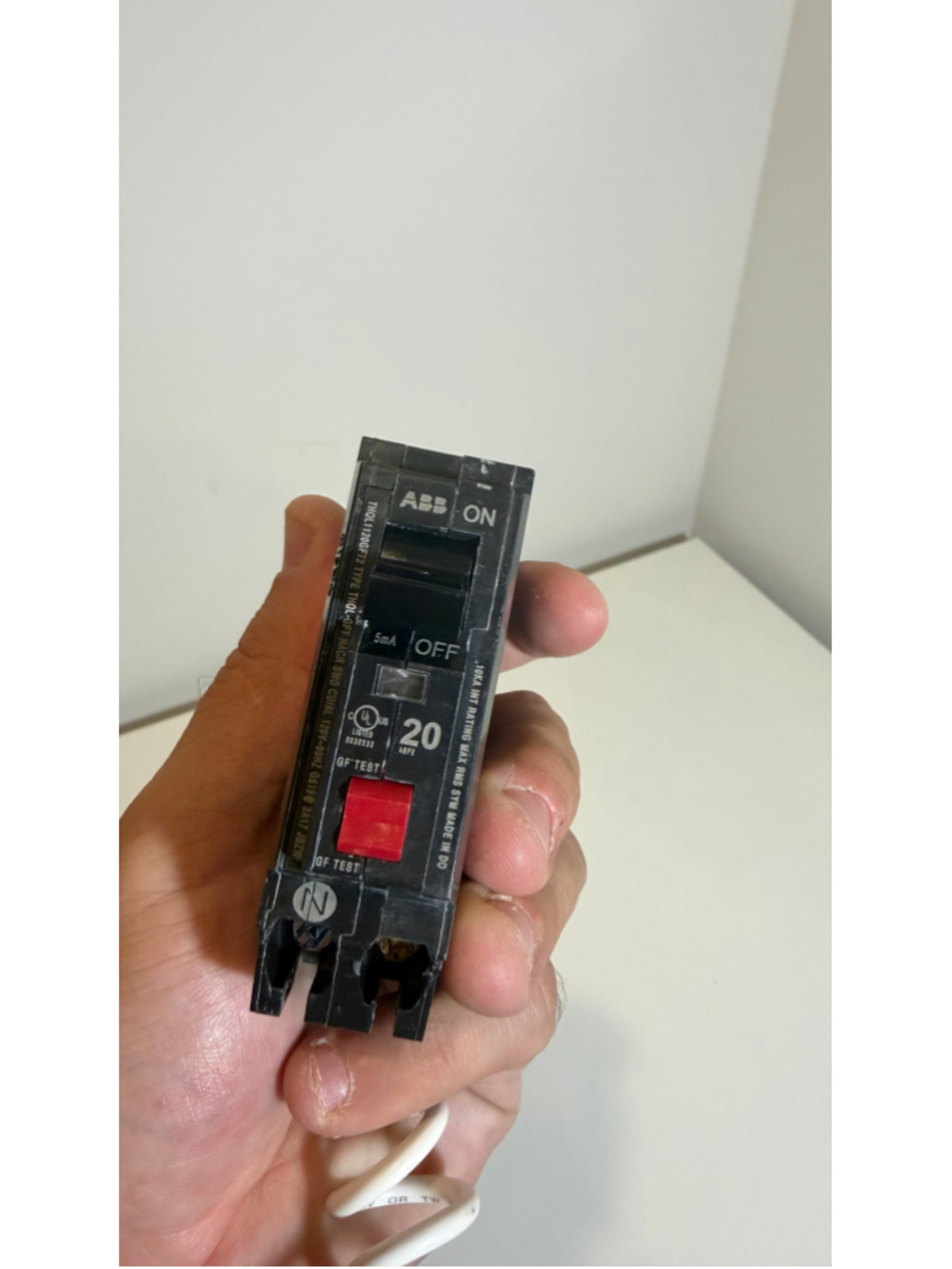 ABB GE THQL1120GFT2 20A 1-Pole 120V GFCI Circuit Breaker THQL-GFT